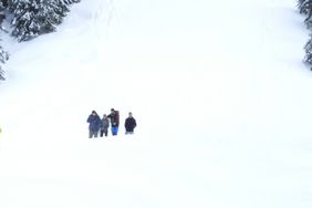 Menschen in Schneelandschaft